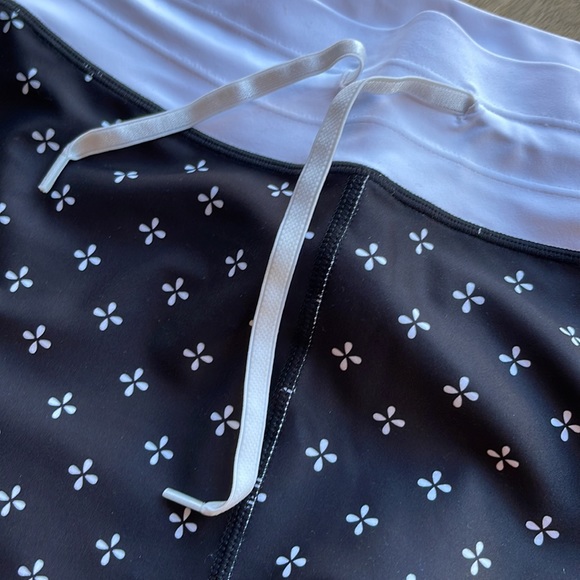 Sarah’s Day x White Fox Jasmine Midnight Clover Leggings - Picture 3 of 6